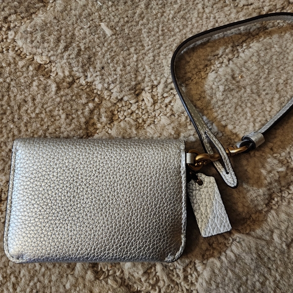 Coach Metallic Leather Card Case - Picture 6 of 8